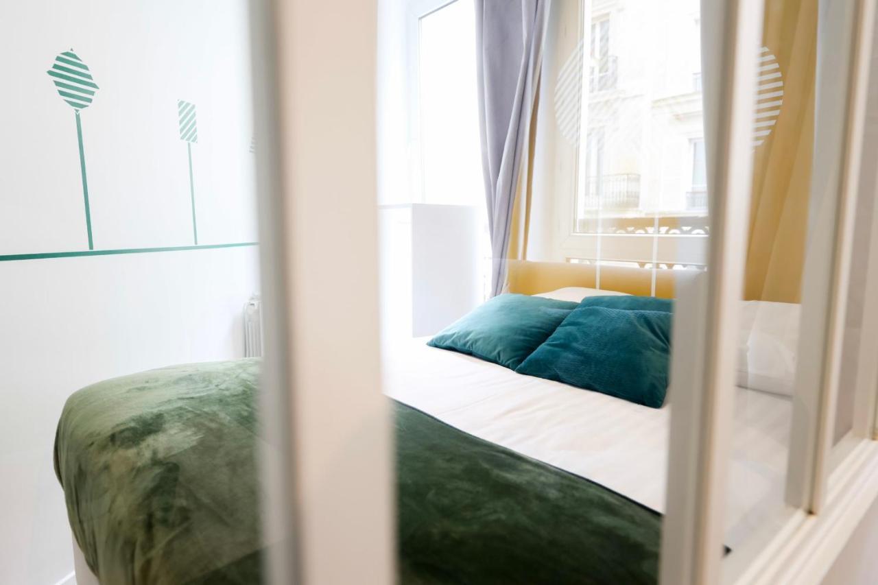 Green Apartment Near Montmartre And Opera Paris Luaran gambar